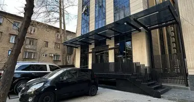 Коммерческое помещение 1 000 м² в Ташкент, Узбекистан