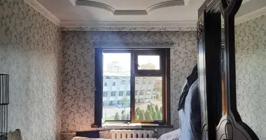 Квартира 4 комнаты в Ташкент, Узбекистан
