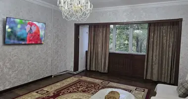 Сдаётся в аренду (3/3/9) уютная 3-х комнатная квартира на 3-м этаже 9-ти этажного дома. Квартира расположена в Мирабадском районе по адресу ул. Афросиёб, 10/1. В квартире выполнен свежий евроремонт. Есть вся необходимая мебель и бытовая техника для комфортного проживания. Отличное расположение, развитая инфраструктура. Рядом находятся магазины, кафе, школы, детские сады, станция метро и остановки общественного транспорта. Квартира готова к заселению. Ориентир: Метро Ойбек, Angels Food. Количество комнат: 3 Этаж: 3 Этажность дома: 9 Цена: 900$ (договорная) Тел: +998909123745 _just_in Toshkent, Oʻzbekiston