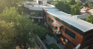 Коммерческое помещение 628 м² в Ташкент, Узбекистан