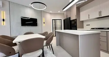 Квартира 4 комнаты в Ташкент, Узбекистан