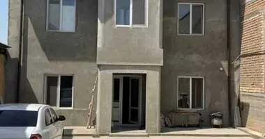Дом 5 комнат в Ташкент, Узбекистан
