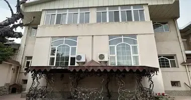 Дом 12 комнат в Ташкент, Узбекистан