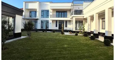 Дом 16 комнат в Ташкент, Узбекистан