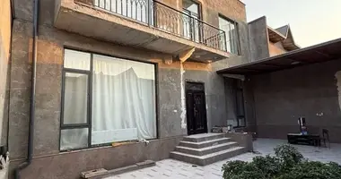 Дом 6 комнат в Ташкент, Узбекистан