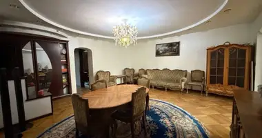 Квартира 3 комнаты в Ташкент, Узбекистан