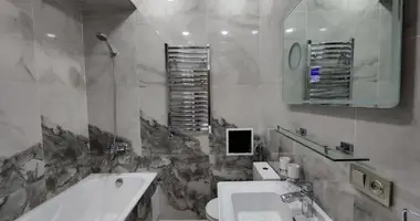 Квартира 4 комнаты в Ташкент, Узбекистан