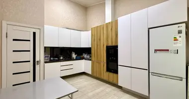 Квартира 4 комнаты в Ташкент, Узбекистан