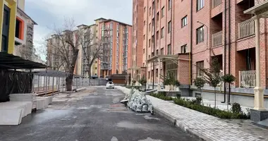 Квартира 4 комнаты в Ташкент, Узбекистан