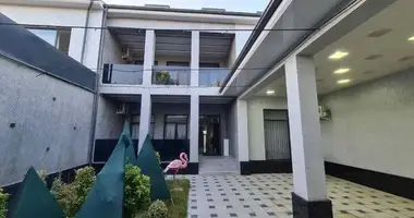 Дом 5 комнат в Ташкент, Узбекистан