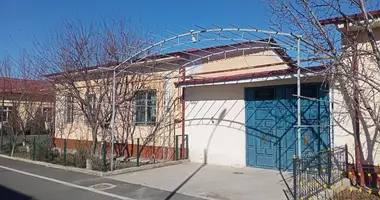 Дом 4 комнаты в Ташкент, Узбекистан