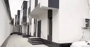 Дом 6 комнат в Ташкент, Узбекистан