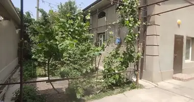 Дом 5 комнат в Ташкент, Узбекистан