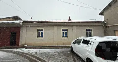 Yer uchastkasi _just_in Toshkent, Oʻzbekiston