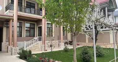 Дом 8 комнат в Ташкент, Узбекистан
