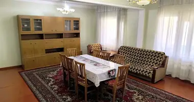 Квартира 4 комнаты в Ташкент, Узбекистан