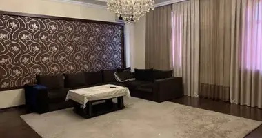 Квартира 4 комнаты в Ташкент, Узбекистан