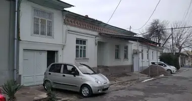 Yer uchastkasi _just_in Toshkent, Oʻzbekiston