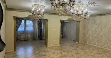 Квартира 5 комнат в Ташкент, Узбекистан