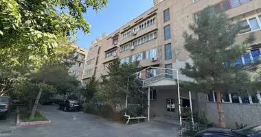 Квартира 3 комнаты в Ташкент, Узбекистан