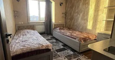 Квартира 5 комнат в Ташкент, Узбекистан