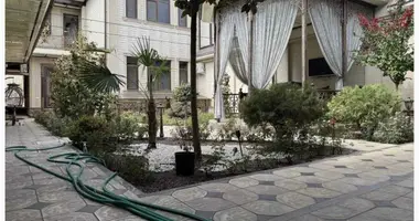 Дом 7 комнат в Ташкент, Узбекистан