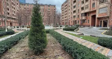 Квартира 5 комнат в Ташкент, Узбекистан