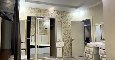 Квартира 4 комнаты в Ташкент, Узбекистан