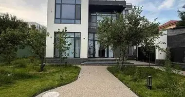 Дом 6 комнат в Ташкент, Узбекистан