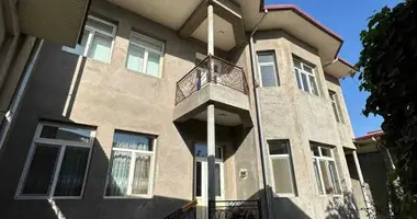 Дом 8 комнат в Ташкент, Узбекистан