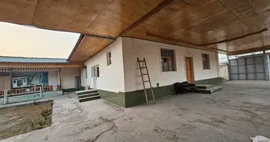 Дом 5 комнат в Нурафшан (Тойтепа), Узбекистан