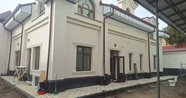 Дом 6 комнат в Ташкент, Узбекистан