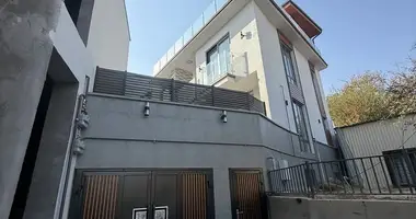 Коттедж 4 комнаты в Ташкент, Узбекистан