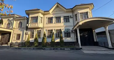Дом в Ташкент, Узбекистан