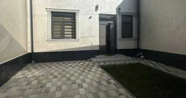 Дом 6 комнат в Ташкент, Узбекистан