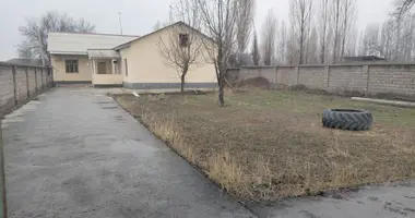 Дом 6 комнат в Уйгур, Узбекистан