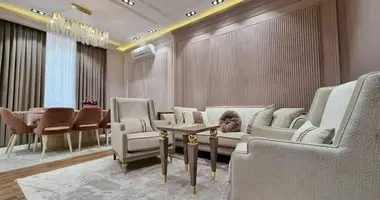 Квартира 4 комнаты в Ташкент, Узбекистан