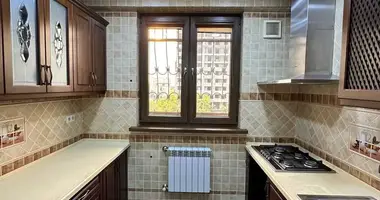 Квартира 5 комнат в Ташкент, Узбекистан