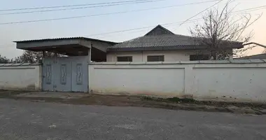 Дом 5 комнат в Нурафшан (Тойтепа), Узбекистан