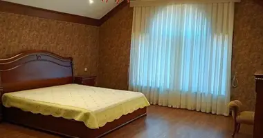 Дом 6 комнат в Ташкент, Узбекистан