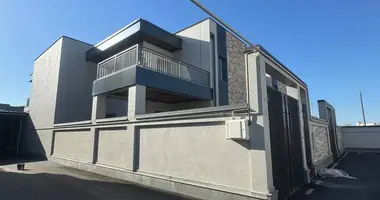 Коттедж 6 комнат в Ташкент, Узбекистан