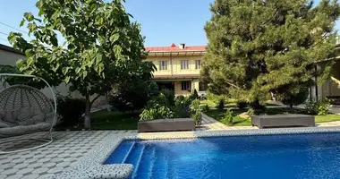 Дом 8 комнат в Ташкент, Узбекистан