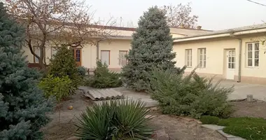 Дом 5 комнат в Ташкент, Узбекистан