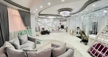 Квартира 4 комнаты в Ташкент, Узбекистан