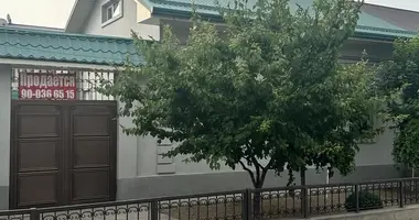 Дом 4 комнаты в Ташкент, Узбекистан