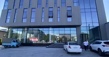 Коммерческое помещение 2 800 м² в Ташкент, Узбекистан