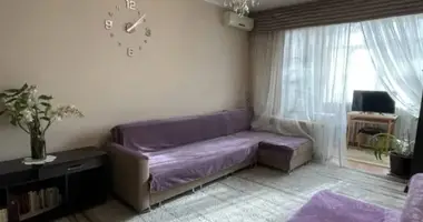 Квартира 3 комнаты в Ташкент, Узбекистан