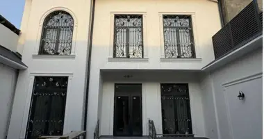 Дом 10 комнат в Ташкент, Узбекистан