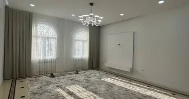 Дом 4 комнаты в Ташкент, Узбекистан