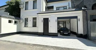 Дом 5 комнат в Ташкент, Узбекистан